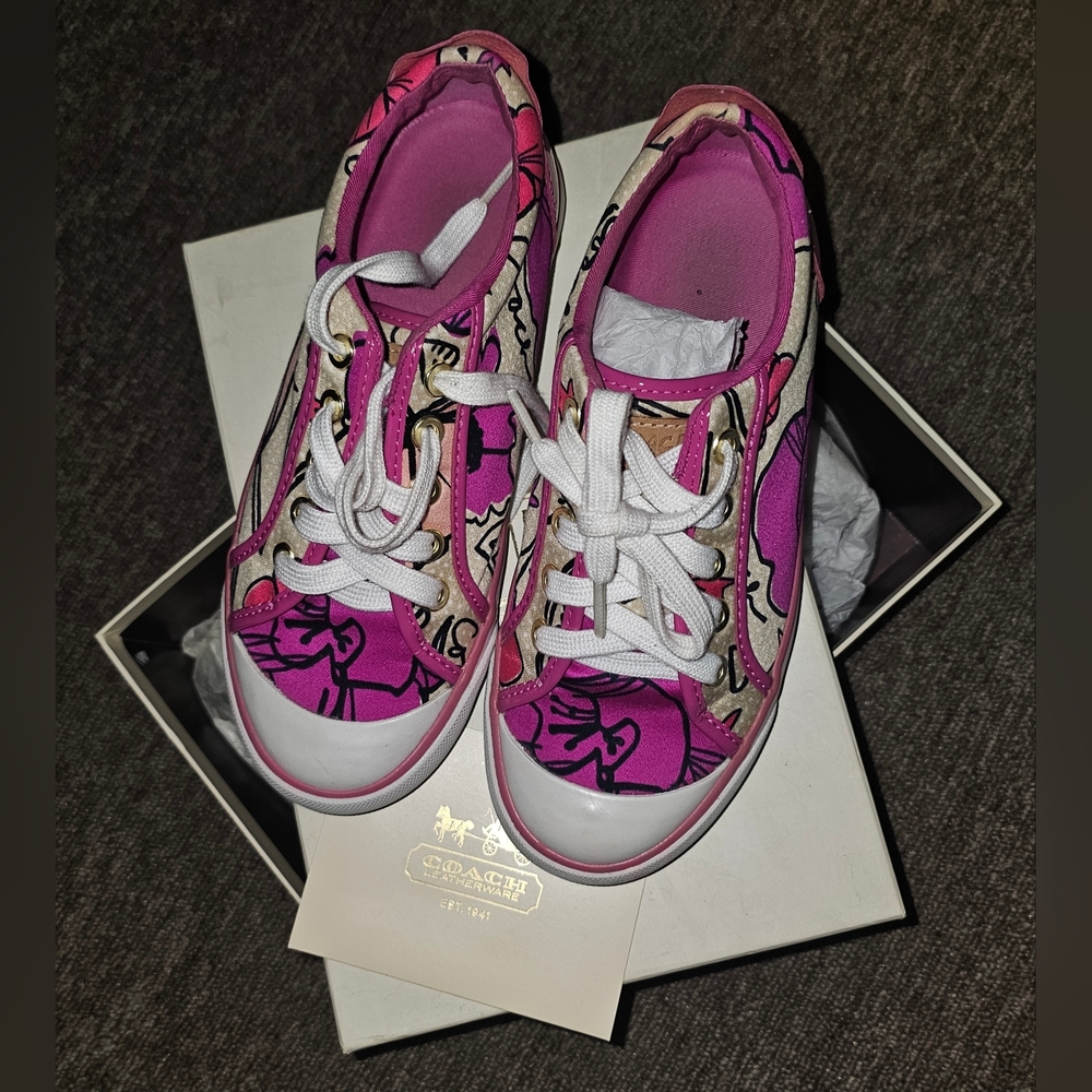 COACH~Barret Poppy Love Design Fuchsia Pink Patent Leather sneakers